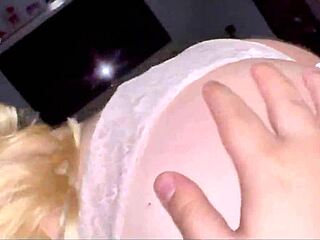 Friend gives blowjob instead of studying.