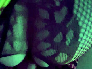 does he fuck the neighbor girl in the housing development?