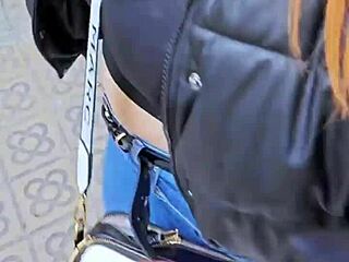 Pokvareni očuh svršava na lice ćerke posle traženja pušenja u javnom restoranu KFC.