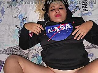 I give my white girl a cumshot