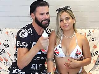 Annie Marin 面试中展示大屁股