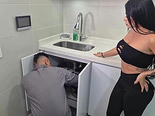 horny colombian seduces the plumber and rides his cock - alejandra palacios 😈
