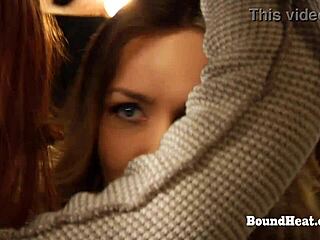 手指夫人呻吟的女同奴隶