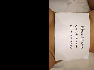 Khushi spends time with her friends in a casual gathering