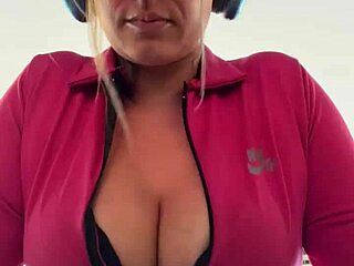 At the gym, training so horny my pussy sweats and drips on my big tits! 💦