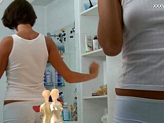 Russian Slut Sima Zasadilo Masturbates In Bathtub