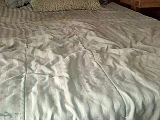 licking friends wife pussy while he watches