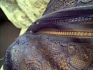 hey, i'm fucking my husband's guest right in our house with my latina ass bouncing