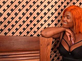 Deux Copines Montrent De L'Intérêt Pour Ma Longue Chose