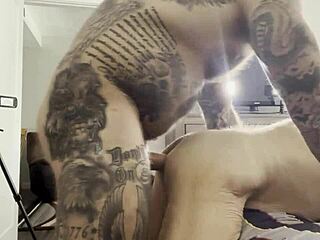 Emekliler korumasız biker sikişiyle eğleniyor