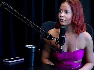 Bruna Ferrari Uitgedaagd in Openbaar Spel met Komkommer