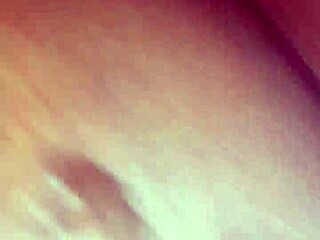 她饥渴吞巨黑鸡巴进剃毛屄