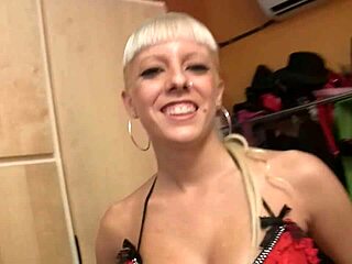 Catalana De 19 Años Y Tragadora De Lefa Compulsiva In Blonde Blowbang Bukkake With Cumshot Swallow!