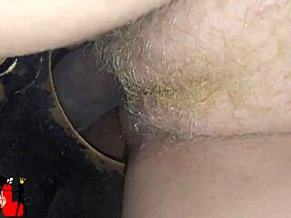 i cant resist giving my cuzinho at the gloryhole it feels so gostoso