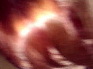 嘿哥們，用你紅髮BBW技巧給我口爆吧