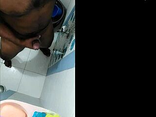 Watch this solo bathing session turn into a quick masturbation jerk in the tub.