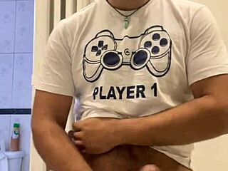 in this solo session, she dives into ANAL MASTURBATION with intense assfucking vibes