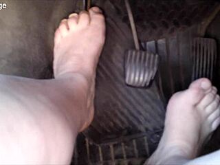 I show the best Zeraphine73 feet in car oops