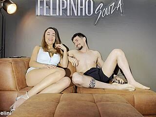 Hej, nevydržel jsem a vystrčil s bratranou před tetou, ta brazilská blondýna 18+ s velkýma kozy stříká