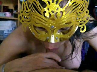 Těhotná a nadržená Gloria dává Pacovi nezapomenutelný orál v swinger pár scéně