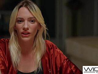 莱克希·卢娜首次玩红发骚逼幻想