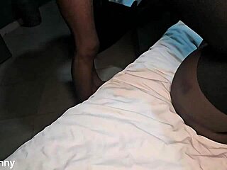 sera que aguentei um pepino deste tamanho e grossura no meu cu