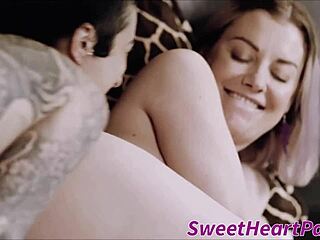 Arabelle Raphael Receives Oral Stimulation Before Intense Fingering Session