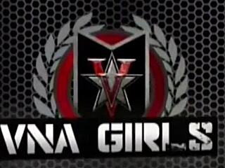 Sexy Kimber Lee has a bubble butt but she strips off her leggings for solo play