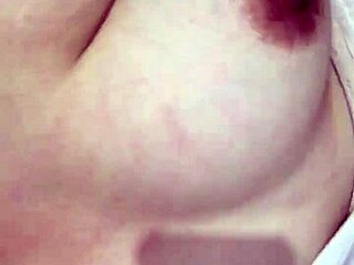 My Filipina girlfriend gets so horny when she's masturbating alone at home 😈