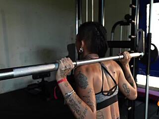 Emotional Puta Safada Achieves Dream of Orgasm in Academy with Caroleta Roots Masturbation