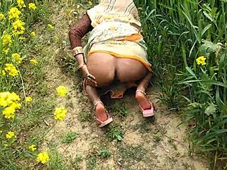 hey, watch this indian teen 18+ getting outdoor public fucking in hindi sex scene 😏🌳