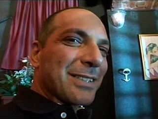 This blonde girl is set to demonstrate her impressive abilities today 😊