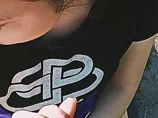 Latina slut Lynela Nira and King Gontier give pov blowjob with cumshot facial.