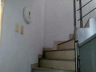 estando en la calle me encontre una puta barata y con esta calentura que tengo me la lleve a la casa pa darle su buena follada