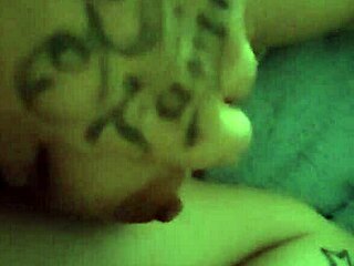 paseo sensual por mis grandes tetas naturales 😍