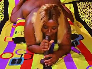 Homemade Shaved Pussy Close-Up From Sundaydogood614 Update