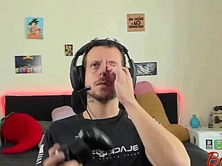 Meu Namorado Só Me Deu Atenção Quando Chamei Minha Amiga E O Safado Adorou Ganhar Um Boquete Duplo!