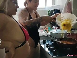 Sunday fun with friends turns into an exciting African gathering full of laughs and vibes 😎👯‍♂️