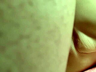 شوف نيك مقرب دخول خلفي لكس حليق بألعاب متعة مزدوجة