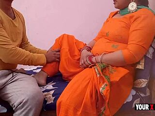 Bhabhi Punjabi Dientot Tanpa Henti Servant Ramu Bihari ala Doggy