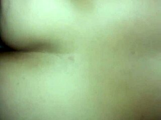 I love cogiendo my esposa with her tight body.