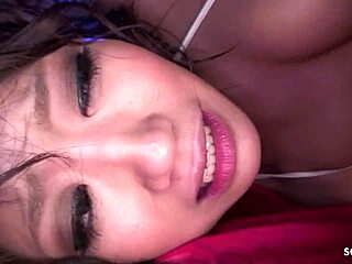 JAV sans censure ado mince huilée 18+ creampie par son client au Japon