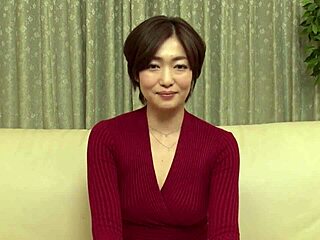 Ryu Enami's Fast Handjob Leads to Creampie.