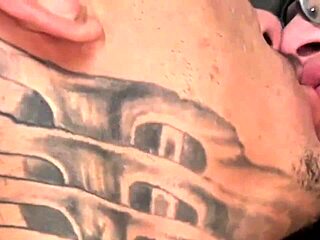 Fudendo Gostoso a Vizinha Novinha with Big Shaved Pussy in Homemade Interracial Orgasm!