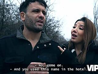 Popolna rit in joške Joss z lizanjem riti in tresenjem