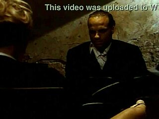 Kelly trump giving nice blow job with cum shot in mouth!