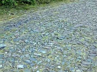 卡罗尔·史密斯林间户外口爆娇小拉丁骚货小奶子沾满精液