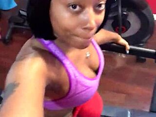 Cherokee Shows Off Big Ebony Ass On Treadmill In Solo Workout Session