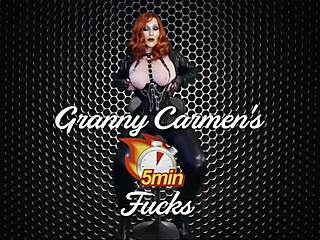 奶奶Carmen大胆舔粗蓝屌巨精爆射满身