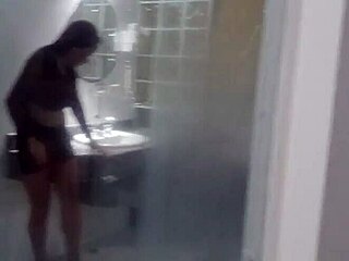 Enrabando minha amiga safada no motel